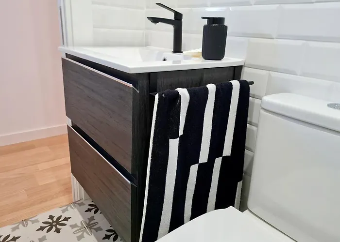 Precioso Piso 6 Personas En La Playa De San Lorenzo Gijón